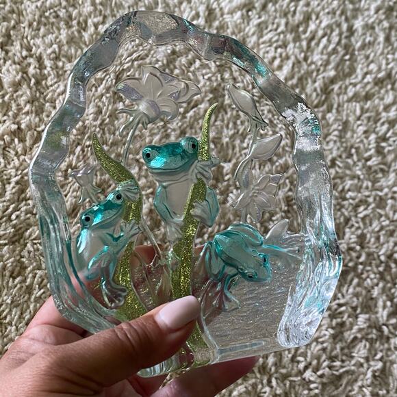 Crystal Glass Paperweight Cut Etched Design Frogs And Flowers Underwater Scene - Picture 4 of 16